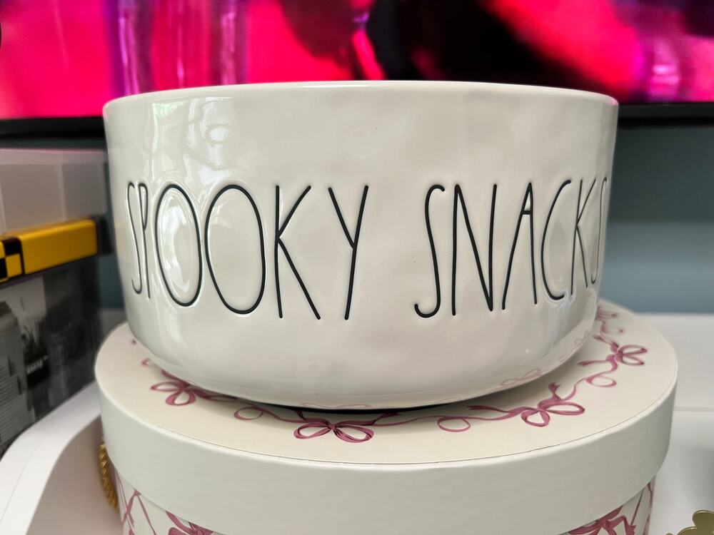 Rae Dunn SPOOKY SNACKS Candy Bowl Snoopy & Woodstock Halloween